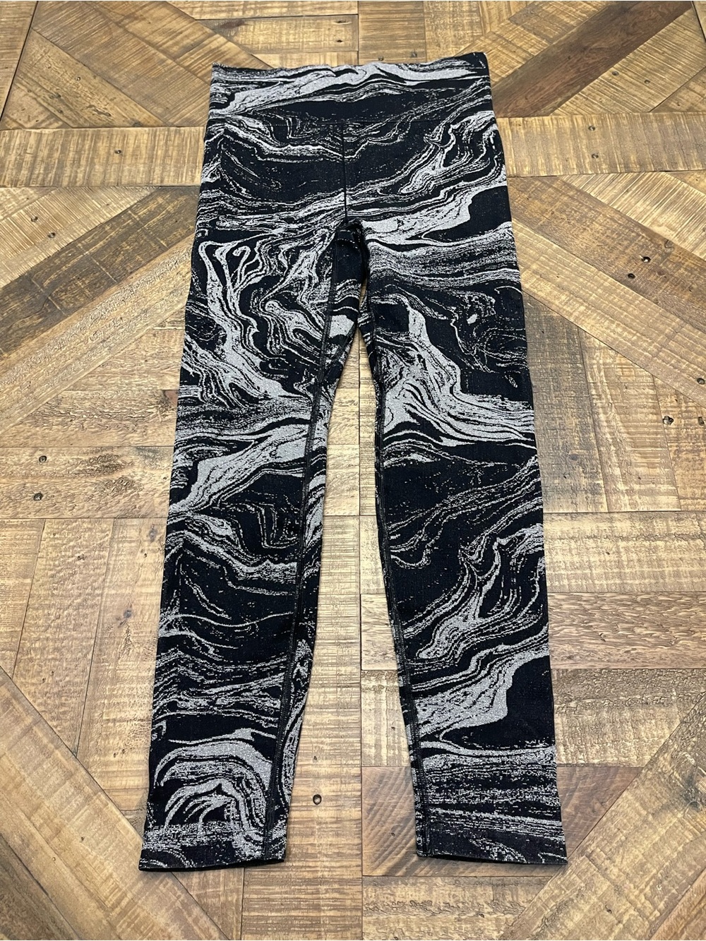 Athleta Aurora Shine Seamless High Rise Tights Black Marble Silver Swirl Size M